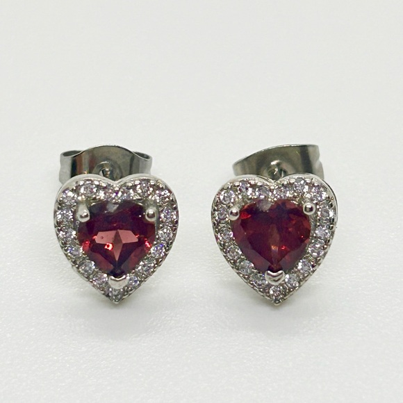 Genuine Garnet 925 Sterling Silver Heart Earrings - Picture 2 of 9